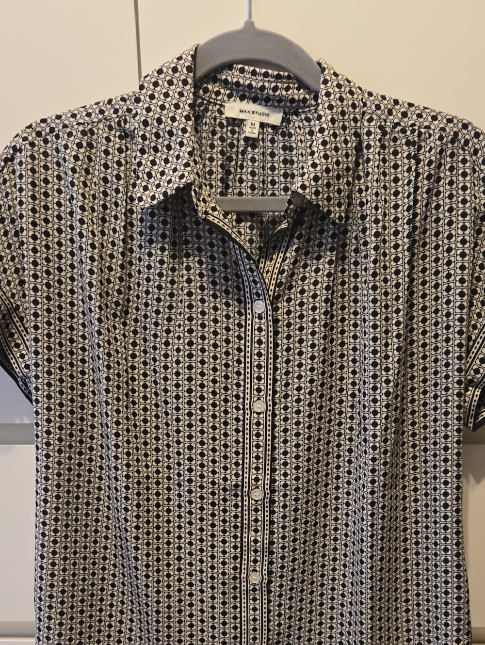Max Studio Black and White Geometric Button-Down Shirt